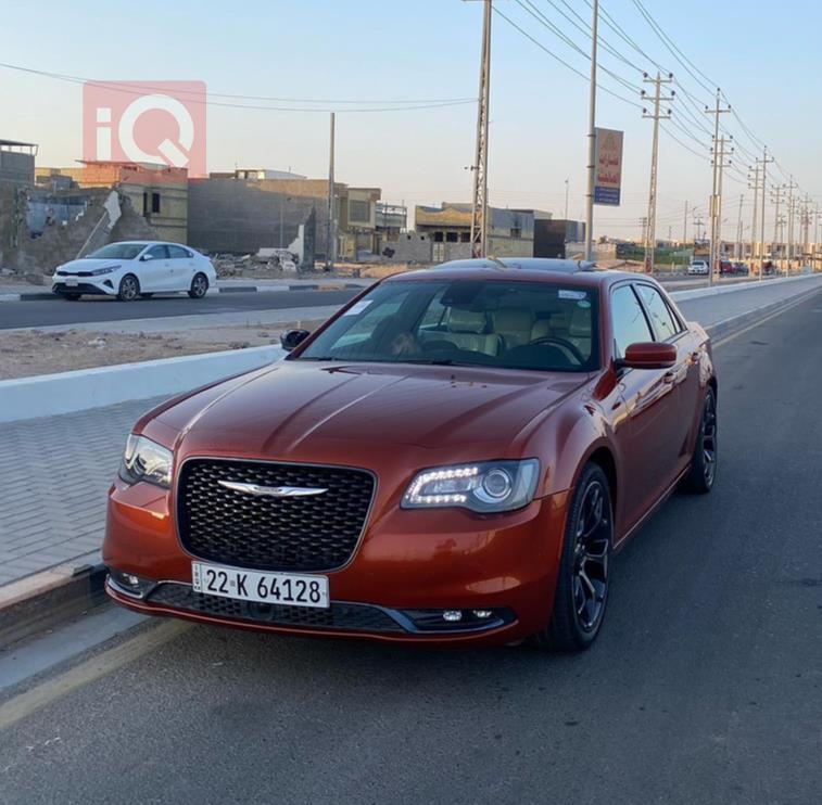 کرایسلەر 300